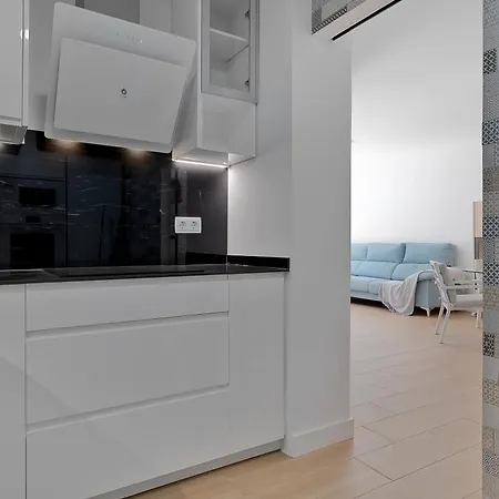 Apartment Lorcrisur Near Puerto Banus *