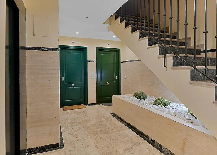 Apartament Lorcrisur Near Puerto Banus