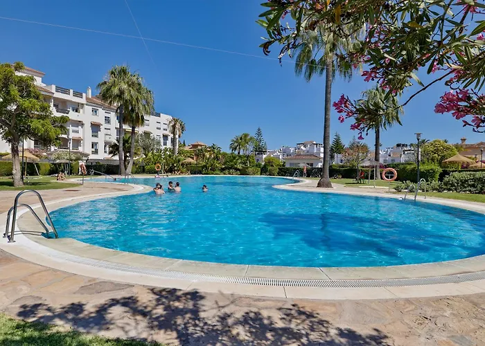 Apartament Lorcrisur Near Puerto Banus *