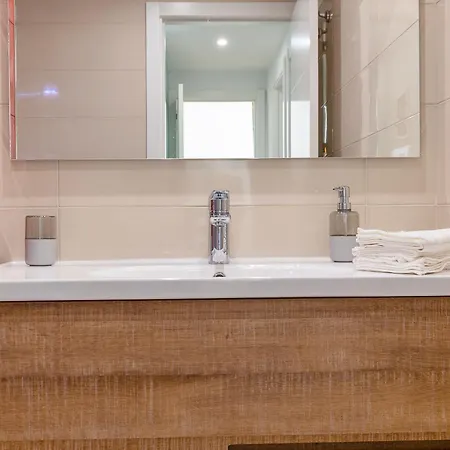 Lorcrisur Near Puerto Banus 아파트 *